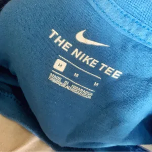 The Nike Tee Retro Graphic T-shirt M thumbnail 5