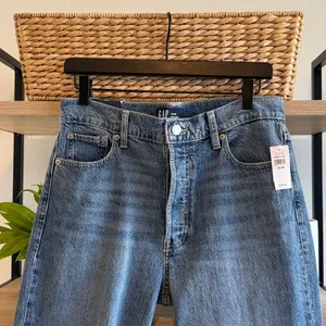 NWT GAP High Rise Cheeky Straight Ankle Jeans, 10 / 30 thumbnail 2