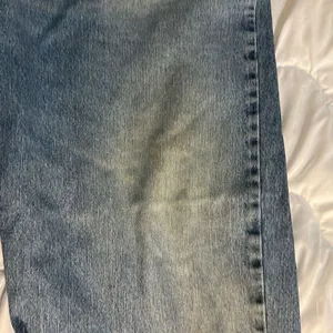 Levi’s 550 Denim Relaxed Fit. Waist:36 ,Inseam: 27 inches thumbnail 10