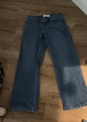 Hollister Low-Rise Jeans Straight Leg thumbnail 1