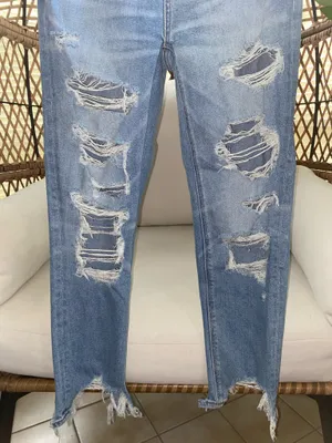 American Eagle Outfitters women’s heavy distressed ripped mom jean size thumbnail 5