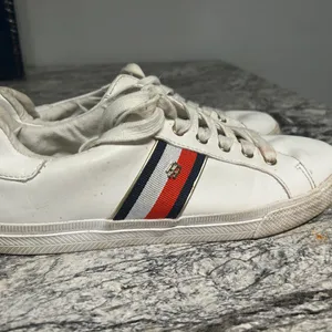 Tommy Hilfiger White Sneakers with Red and Blue Stripes thumbnail 2