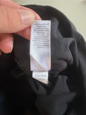 Athleta Black Horizon Scallop Capri Leggings Size Medium Athleisure Trendy Y2K thumbnail 7