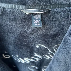 Victoria's Secret Plush Robe thumbnail 3