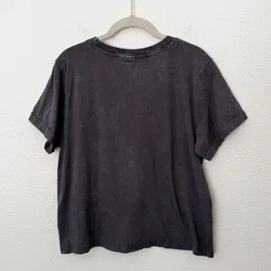 [Messy Bun Just Chillin] Gray Nashville Embroidered Graphic T-Shirt Size Large L thumbnail 2