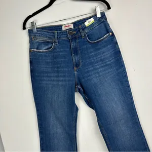 NWT Wrangler High Rise Bold Boot Jeans Sz 5/6 Medium Wash Bootcut thumbnail 8