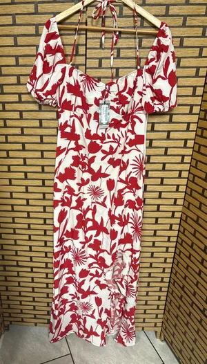 Boohoo White‎ And Red Floral Maxi Dress Size 10 thumbnail 1