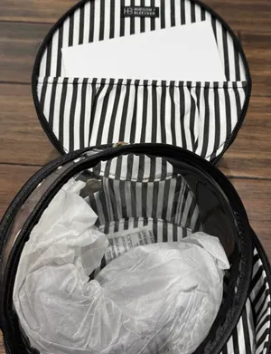 Hudson + Bleecker Preto Nomad Black Round Travel Kit Case thumbnail 7