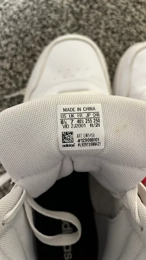 Adidas Women’s Sneakers 8.5 High-Top thumbnail 4
