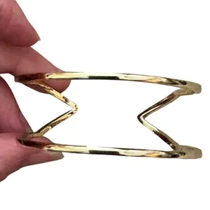 Victorias Secret Gold Tone Crystal Geometric Double Band Cuff Bracelet‎ thumbnail 8