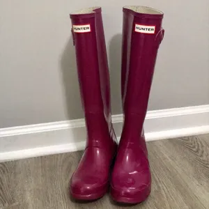 Hunter Original Gloss Rain Boots Magenta Purple thumbnail 2