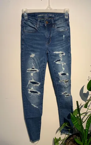 American Eagle High Rise Jeans thumbnail 1