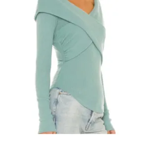 Free people Marley off the shoulder, ribbed, soft, plush material size Small thumbnail 2