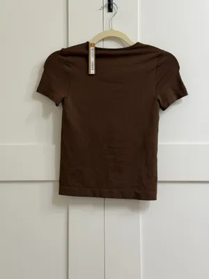 NWT Skims Soft Smoothing Seamless T-Shirt w/ Molded Cups SMALL thumbnail 2