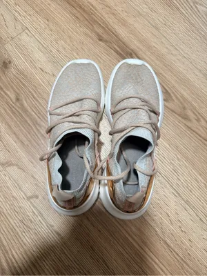 Adidas Ultimamotion Women's 6 Pale Nude Rose Gold Cloudfoam Sock Sneakers EE9100 thumbnail 7