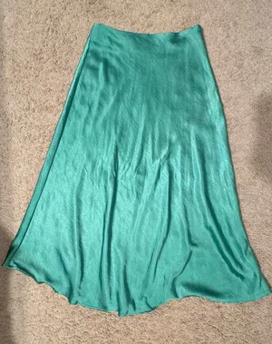 GB Skirt Midi Silky thumbnail 1