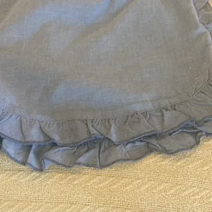NWT Simply Southern blue ruffle shorts M thumbnail 3