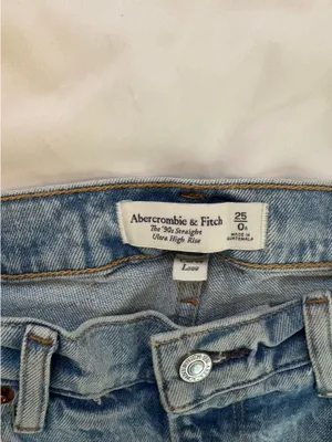 Abercrombie Classic High-Rise Distressed Women’s Jeans - Curve Love 0R / 25 thumbnail 4