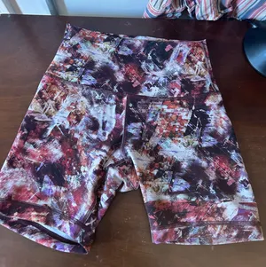 Lululemon shorts align thumbnail 1