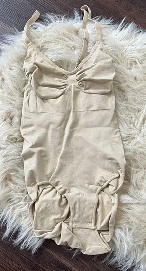 Source Unknown Brand New Nude Shapewear One Piece Bodysuit Tummy Control Butt Lift Size S M thumbnail 1
