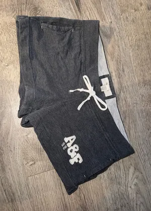 Abercrombie & Fitch Y2K LOW WAIST CUFFED SUPER SHORT MINI SHORTS EST.1892 STRETC thumbnail 1