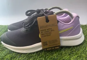 Nike Tanjun Star Runner Youth Sz 6.5Y Black/Purple DA2776-500 New thumbnail 1
