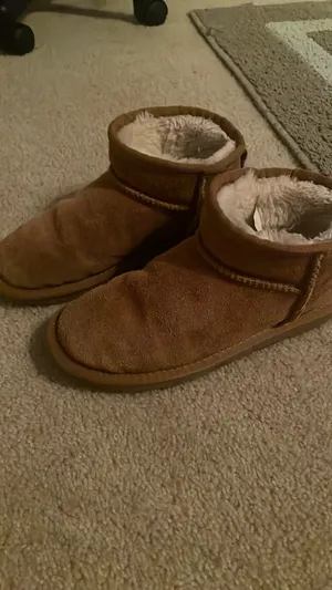 Ugg minis  thumbnail 8