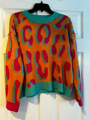 colorful sweater Size M thumbnail 1