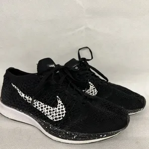 Nike Flyknit Racer 'Black White" Knit mesh low sneaker shoe 526628 020 SZ 5.5 thumbnail 2