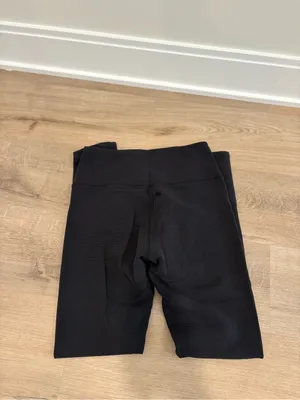 ALO Yoga Black Waffle Knit Leggings Size XS thumbnail 2