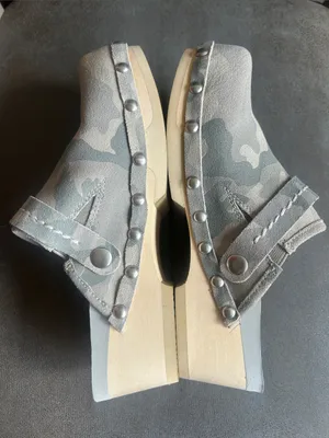 Earth Pine Tiku Leather Suede Camo Clogs Mules Size 6 thumbnail 7