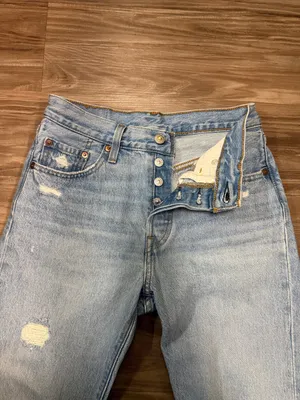 Levi's 501 Original Crop Jeans 25 Distressed Light Wash 100% Cotton $98 thumbnail 4