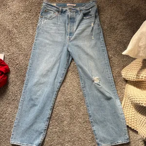Levi’s Ribcage Straight Ankle Jeans thumbnail 1