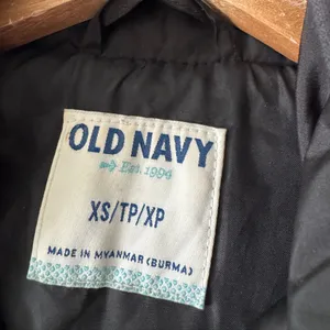 Old Navy Women's Black Quilted Vest Full Zip‎ Lightweight Size XS thumbnail 4