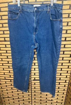 Abercrombie & fitch the ankle straight high rise jeans size 33/16 thumbnail 1