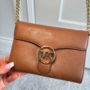 Michael kors wallet on chain thumbnail 1