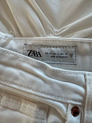 ZARA High-Rise White Jeans thumbnail 2
