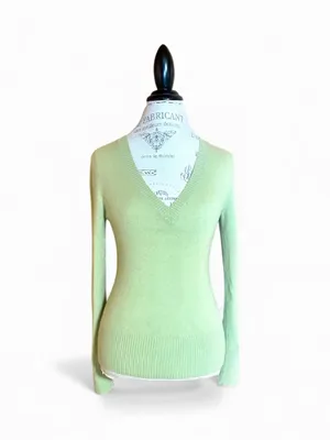 Theory Lime Neon Avocado Green 100% Cashmere V-Neck Sweater Sz M Retail $265 thumbnail 2