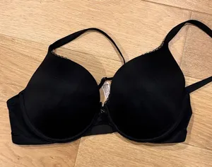 Victoria's Secret Black Push-Up Bra 34D thumbnail 1