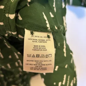 Anthropologie Maeve Green Cloud Novelty Print Tie‎ Front Blouse Size Small thumbnail 9