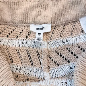Aerie Beige and White Knit crochet Stripe sweater Shorts size XXS EUC thumbnail 2