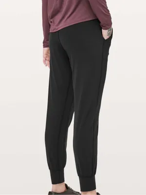 Lululemon Align Joggers Black thumbnail 2