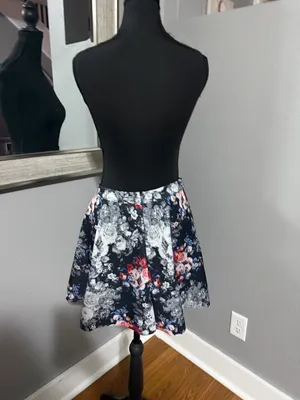 Abercrombie & Fitch Floral Y2K Skater Romantic Cottage-Core Black Mini Skirt M thumbnail 6