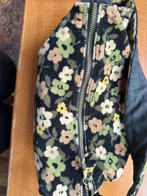 Y2K Gap Floral Velvet Shoulder bag thumbnail 6