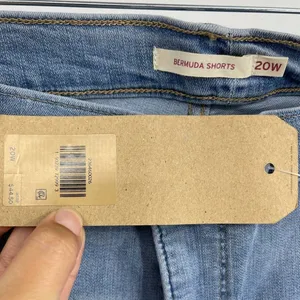 Levi's Blue Shaping Bermuda Jean Shorts 20W Mid Rise Stretch Roll Hem NEW Womens thumbnail 5