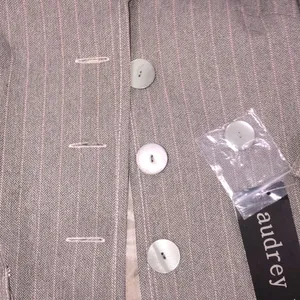 Audrey B size 8 suit career blazer jacket Gray thumbnail 6