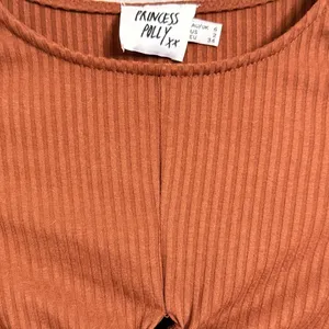 Princess Polly Ribbed Brown Twist Front Long Sleeve Crop Top Size US 2 thumbnail 2