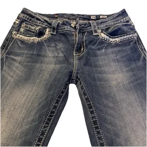 Miss Me Sz 28 STYLE XP 7035B RELAXED Boot Jeans Embellish Dark Blue Distress thumbnail 4