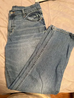 Old Navy Boyfriend Jeans Mid-Rise Women’s thumbnail 1