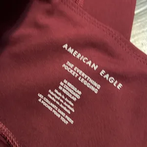 American Eagle The Everything Pocket Legging Burgundy High Waisted Womens Medium thumbnail 5